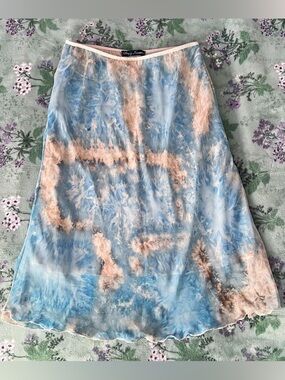 Vintage Y2K Fairy Water Color Tie-Dye Midi Length Skirt 🧚‍♂️💙